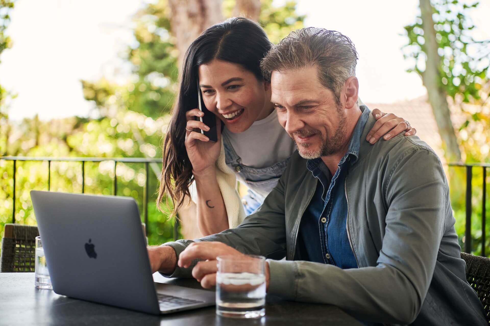A guy earning additional revenue by doing online survey