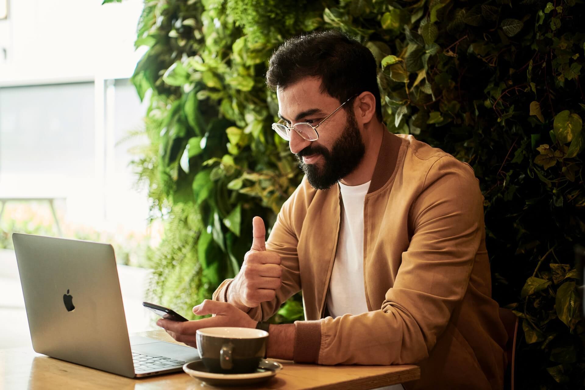 A guy earning additional revenue by doing online survey